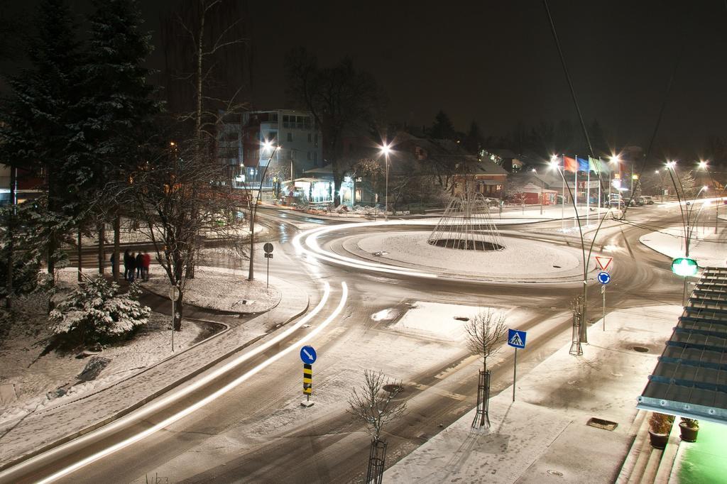 Hotel Kralj Vrnjačka Banja Екстериор снимка