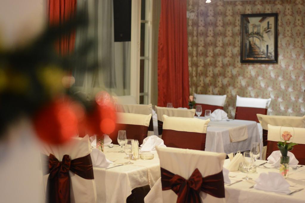 Hotel Kralj Vrnjačka Banja Екстериор снимка
