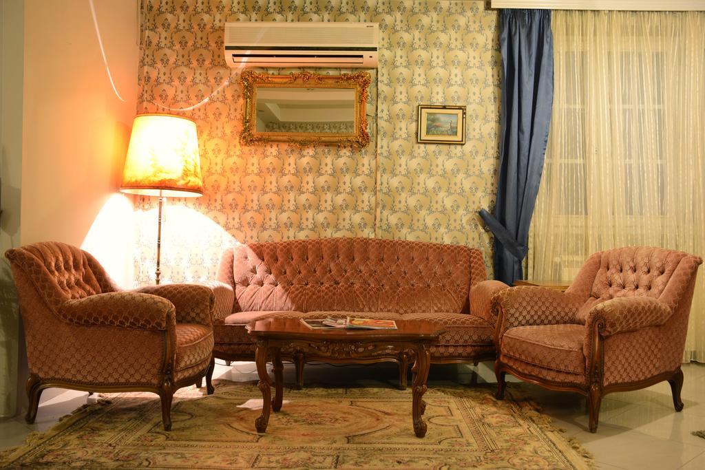 Hotel Kralj Vrnjačka Banja Екстериор снимка