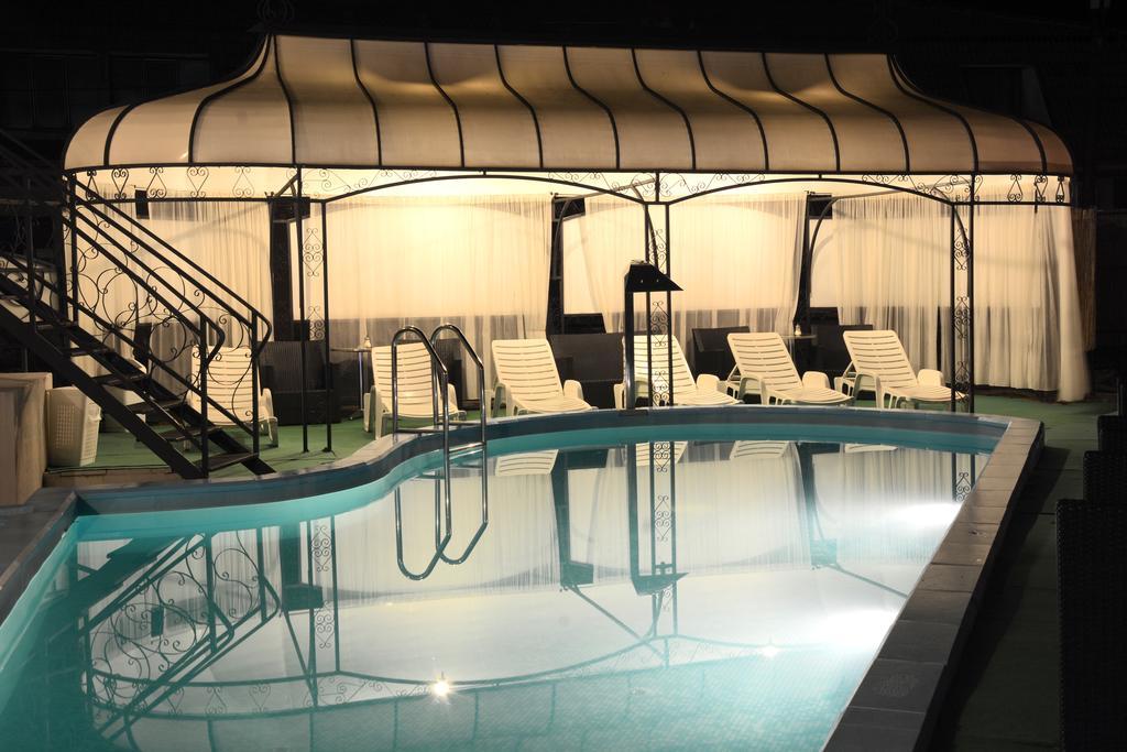 Hotel Kralj Vrnjačka Banja Екстериор снимка