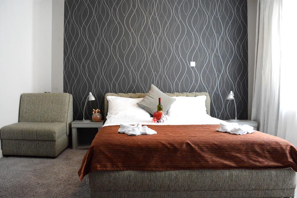 Hotel Kralj Vrnjačka Banja Екстериор снимка